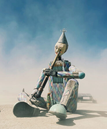 A sculpture of a clown